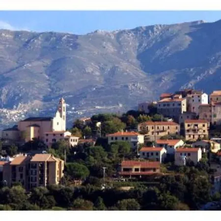 Appartamento A Proximite D'ile Rousse Dans Maison De Village Typique *